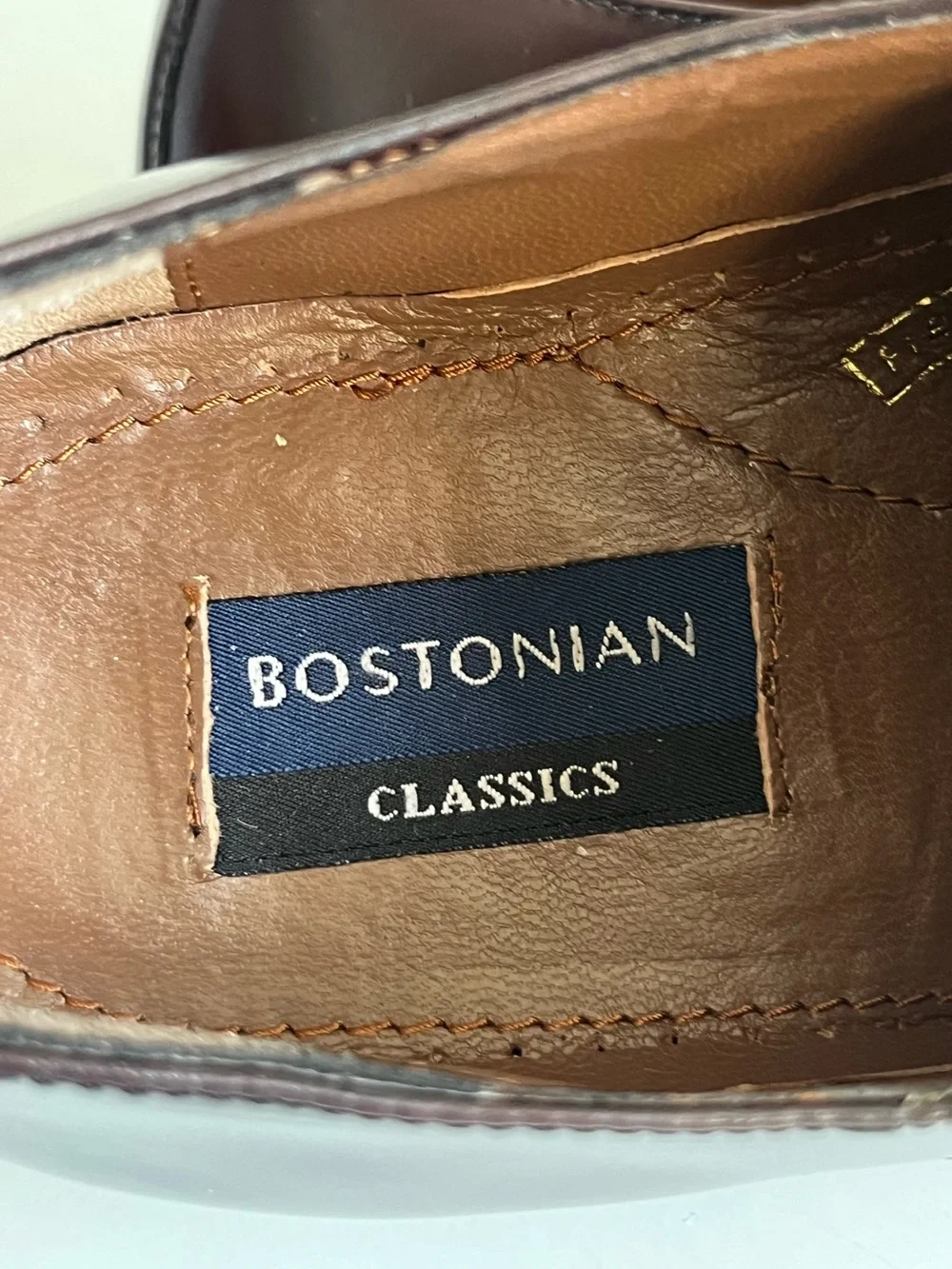 Bostonian burgundy akron